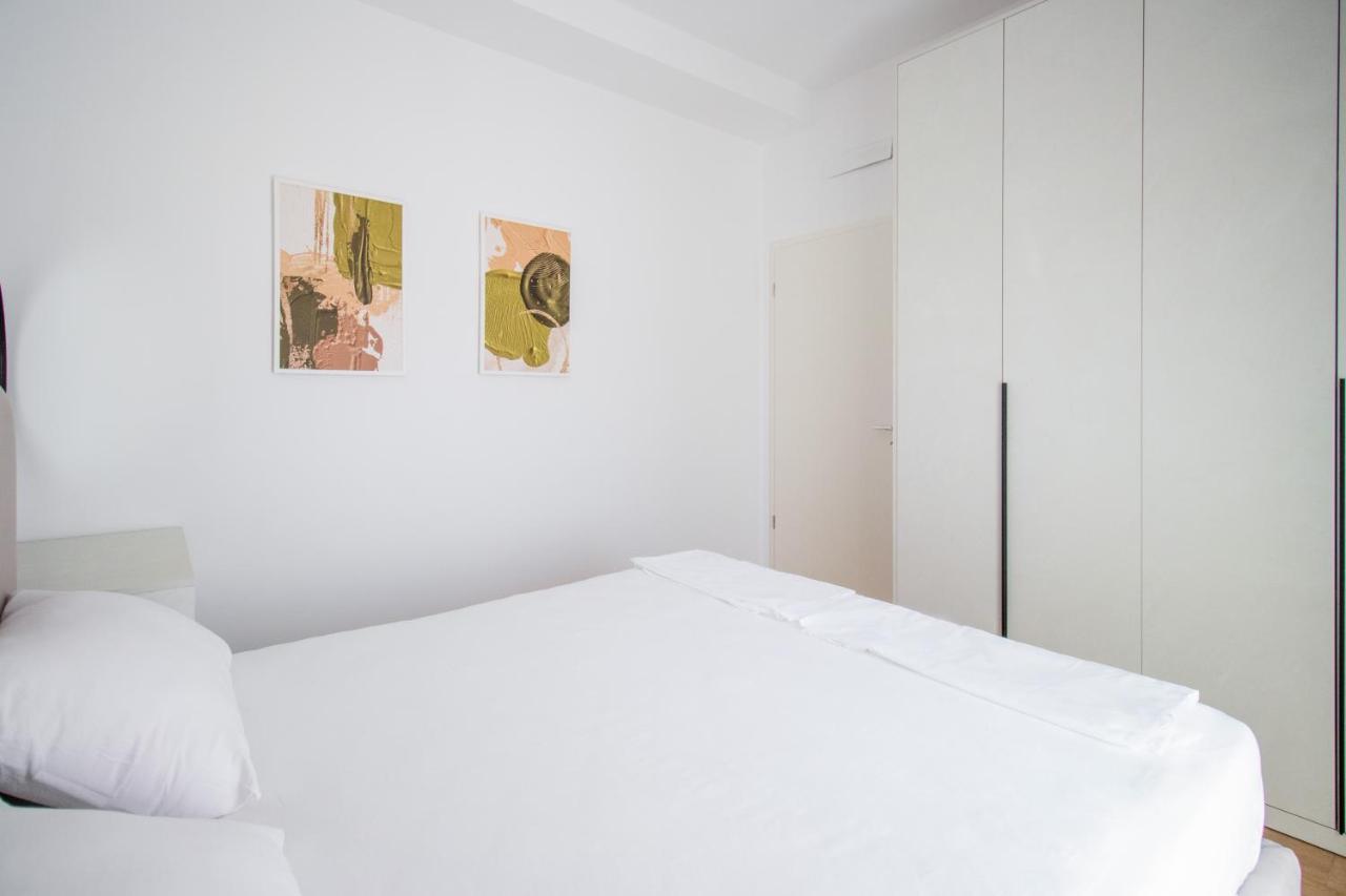 Luxury Rooftop 23 Bed and Breakfast Tirana Exterior foto